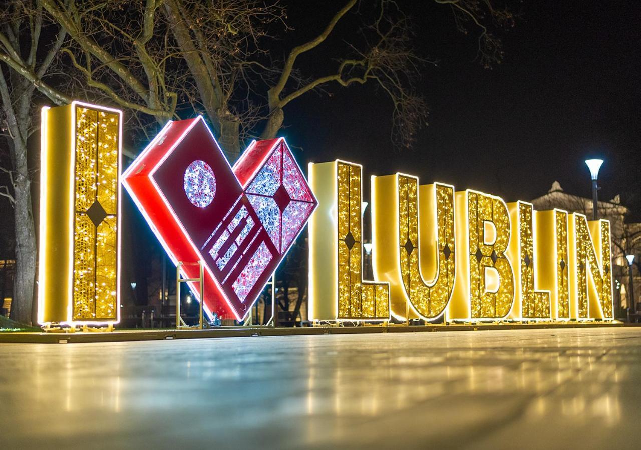 City Center ルブリン エクステリア 写真